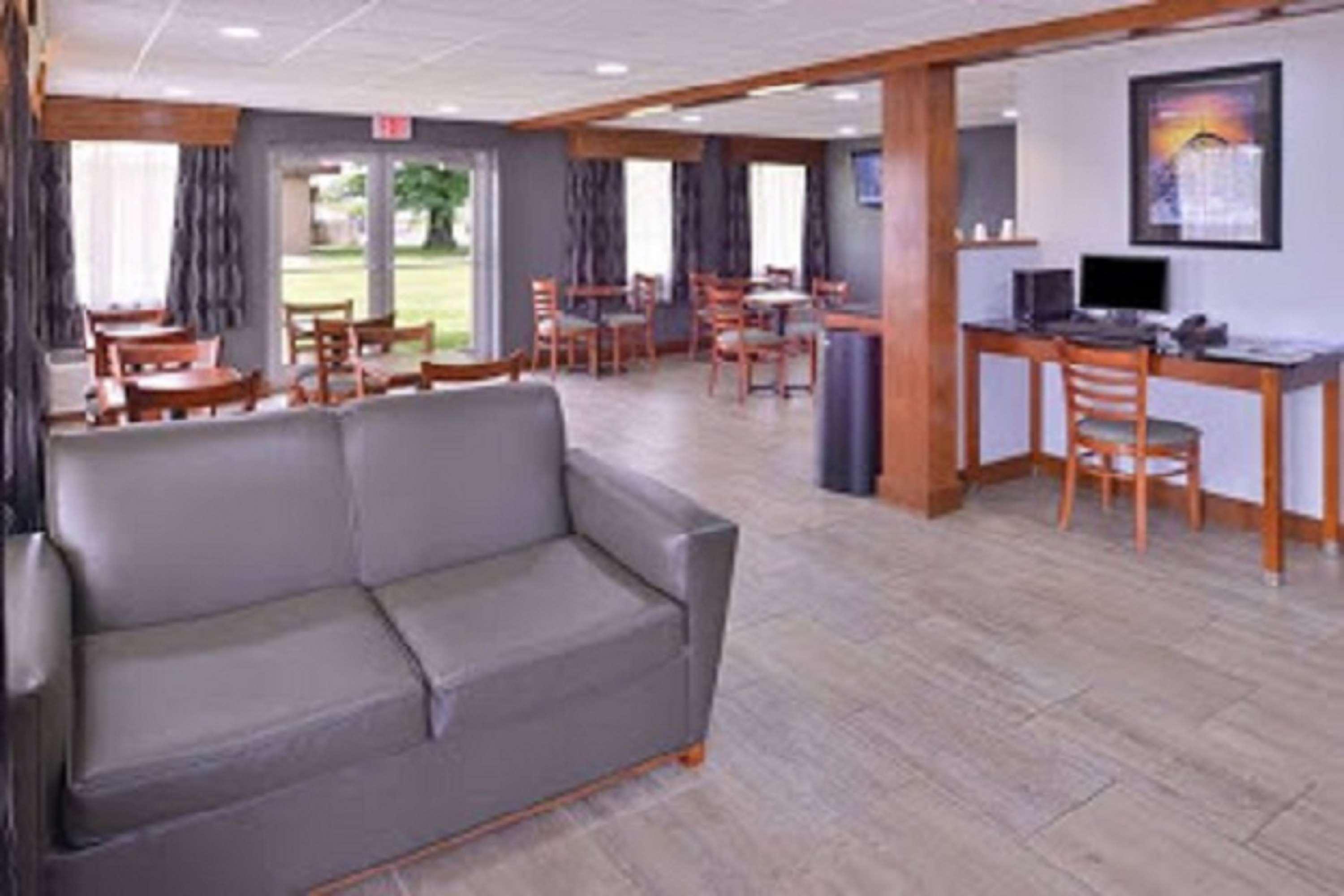 Surestay Hotel By Best Western Bowling Green North Exterior photo